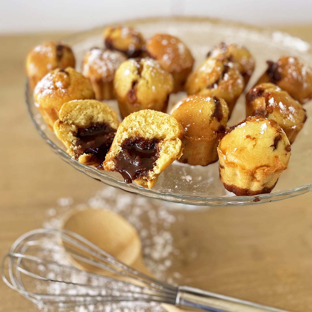 Les muffins au cœur coulant de caramel au chocolat La Bien Nommée